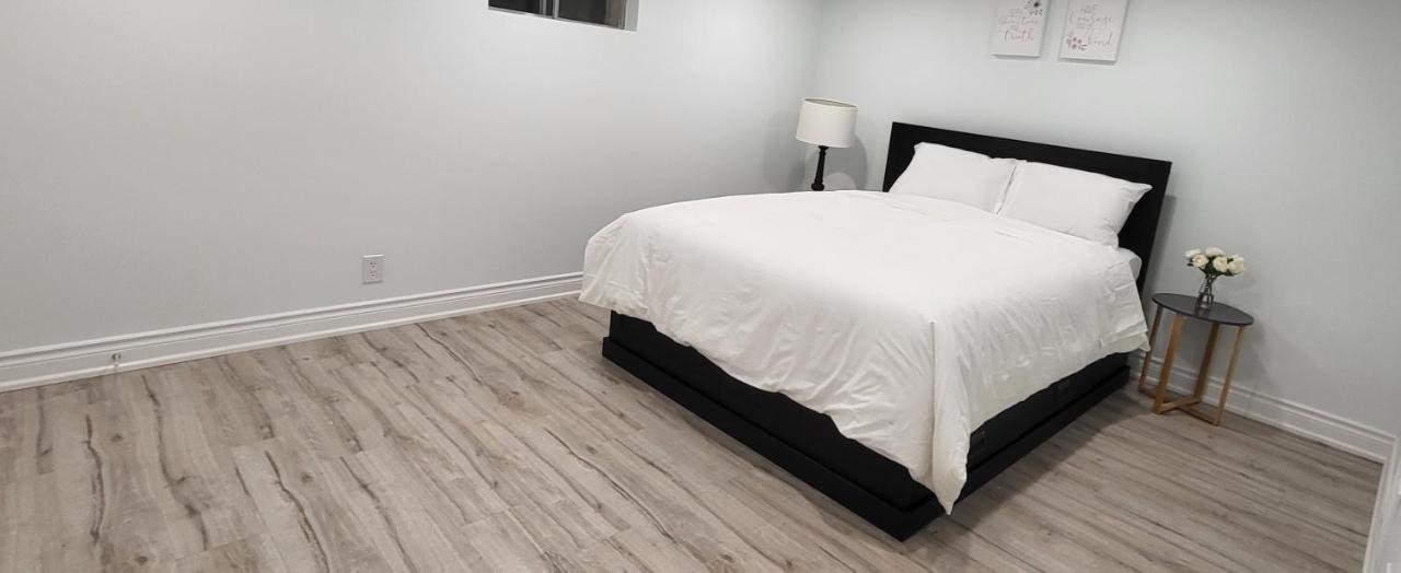 Queen Bedroom With Private Washroom Near 401, 404, Dvp, Markham, North York, Free Parking Τορόντο Εξωτερικό φωτογραφία
