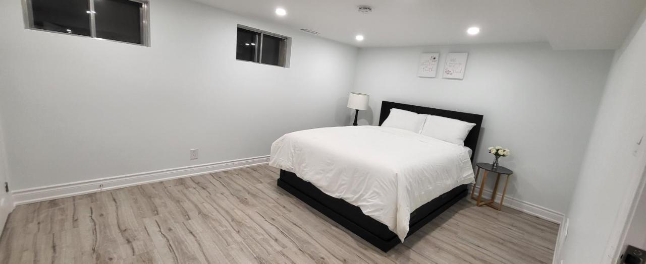 Queen Bedroom With Private Washroom Near 401, 404, Dvp, Markham, North York, Free Parking Τορόντο Εξωτερικό φωτογραφία