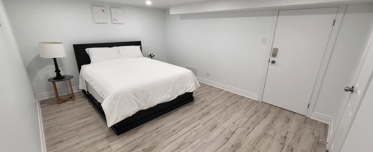 Queen Bedroom With Private Washroom Near 401, 404, Dvp, Markham, North York, Free Parking Τορόντο Εξωτερικό φωτογραφία