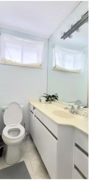 Queen Bedroom With Private Washroom Near 401, 404, Dvp, Markham, North York, Free Parking Τορόντο Εξωτερικό φωτογραφία